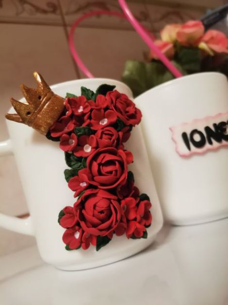 Cana cu initiala nume personalizata cu bujori Fimo