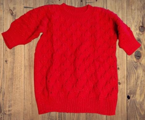 Bluza rosie cu fir sclipici