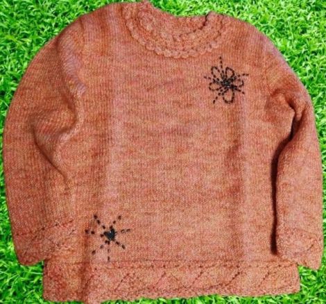 Bluza cu aplicatie din margele