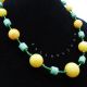 Colier handmade cu mrgele galbene i accente verz