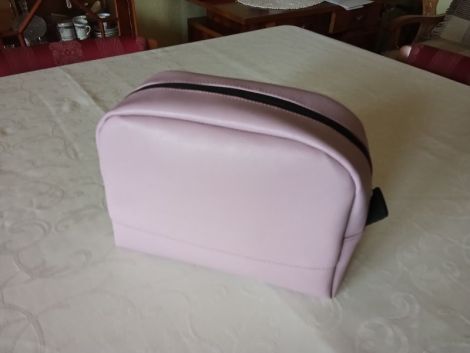 Geanta cosmetica