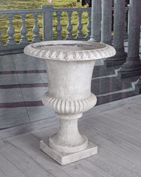 Jardiniera antichizata pentru gradina