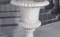 Jardinera antichizata pentru gradina 