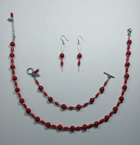 Set colier bratara si cercei cu pietre agat rosu