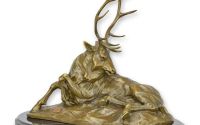 Cerb-statueta din bronz cu un soclu din marmura