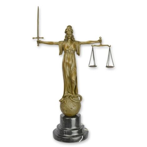 Justitia-statueta din bronz cu un soclu marmura