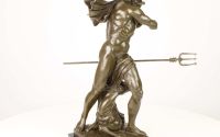 Neptun-statueta din bronz cu un soclu din marmura