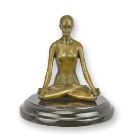 Femeie meditand-statueta din bronz