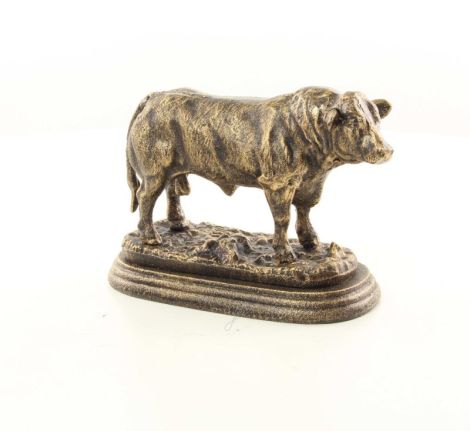 Taur-statueta din fonta