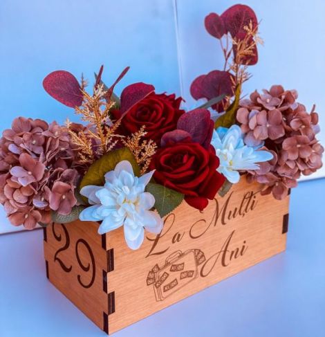 Cutie cu flori personalizat