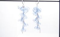 Cercei handmade unicat Flori delicate din plastic 