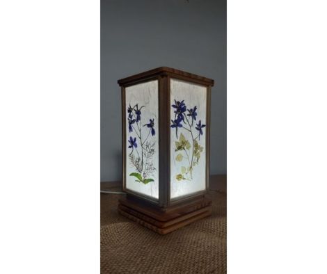 Lampa shoji cu Delphinium grandiforum