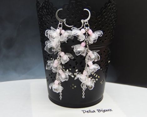 Cercei handmade unicat Flori delicate din plastic