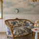 Sofa Rococo  din lemn masiv cu tapiterie creton
