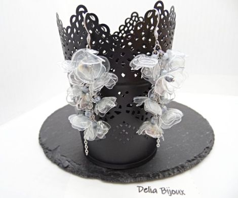 Cercei handmade unicat Flori delicate din plastic