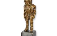 Scafandru-statueta din bronz cu soclu din marmura