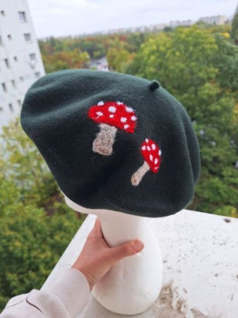 Bereta verde cu ciupercute