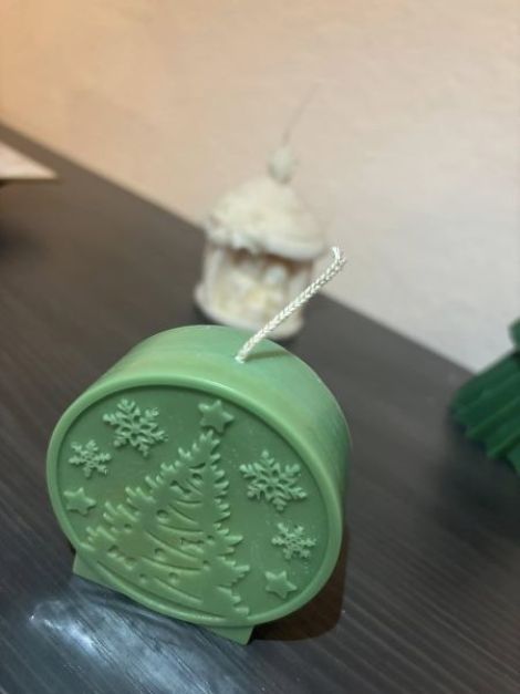 Glob decorativ cu brad i fulgi de zpad