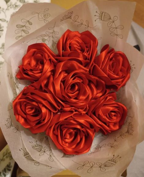 Buchet de flori din satin