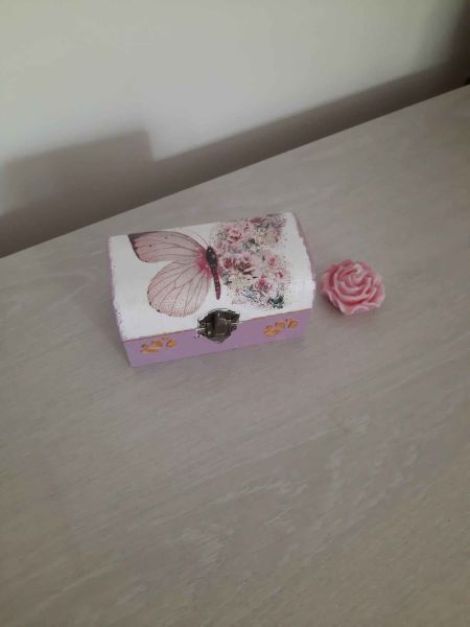 Caseta fluture