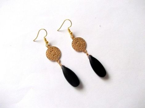 cercei howlite negru