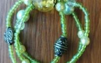 Bratara handmade cu margele verzi