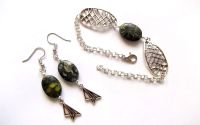 set serpentine green