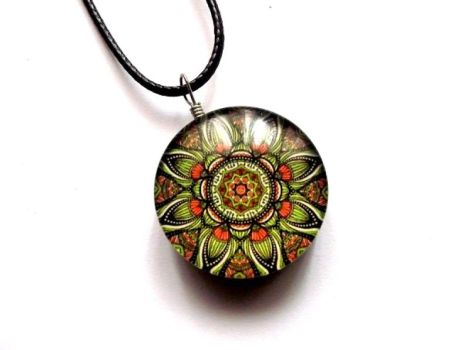 colier mandala din sticla 
