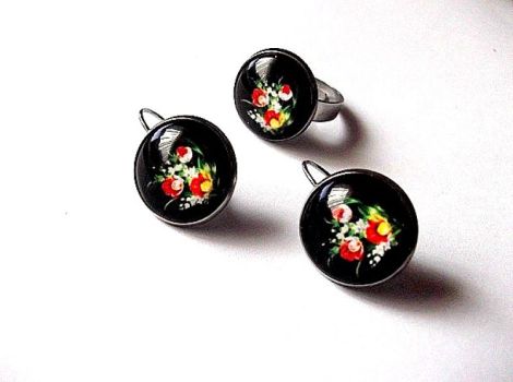Set cu sticla cu motiv floral 