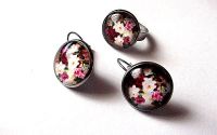 Set cu sticla cu motiv floral 