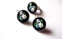 Set cu sticla cu motiv floral 