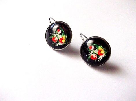 cercei cu sticla cu motiv floral