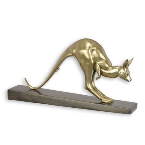 Cangur-statueta din bronz cu un soclu din marmura