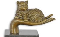Mana cu pisica-statueta din bronz