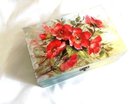 cutie lemn cu model floral