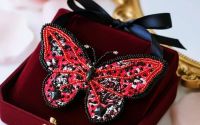 Colier fluture