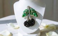 Brosa cirese negre