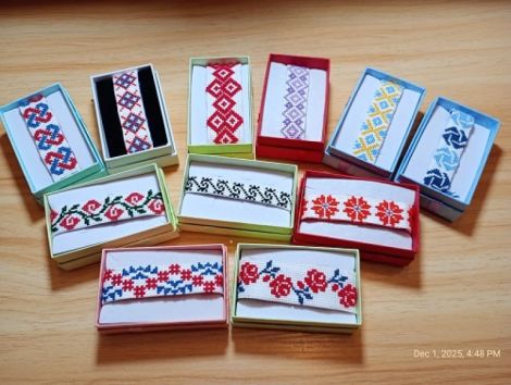 Bratara cu motive traditionale