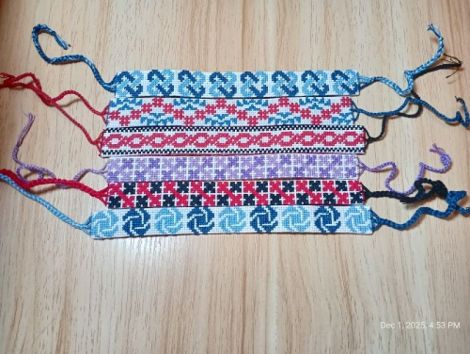 Bratara cu modele traditionale