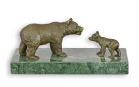 Ursoaica cu puiul sau-statueta din bronz