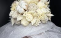 Aranjament floral din cear natural Frost Flair
