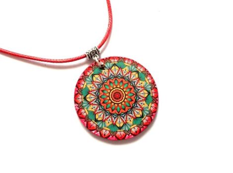 colier lemn mandala