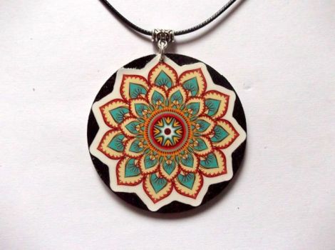 colier cu mandala