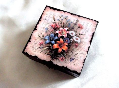 cutie lemn decorata