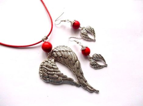 Set aripi ingerasi cu howlite rosu