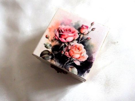 cutie lemn decorata
