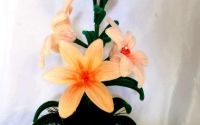 aranjament floral cu flori 