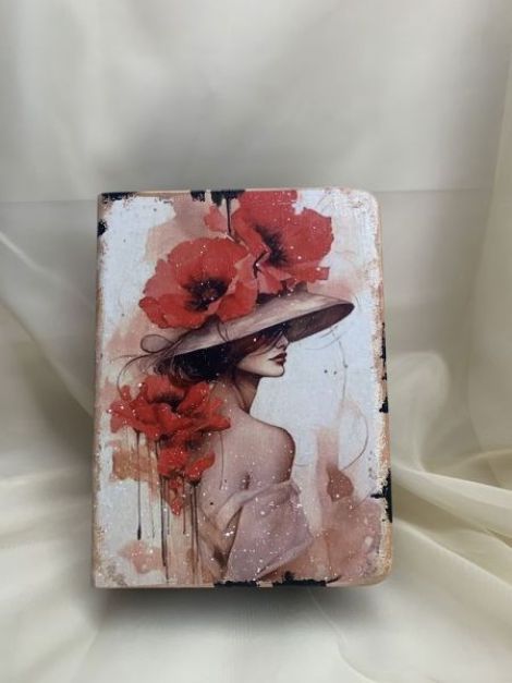 Cutie - caseta de bijuterii decorata manual