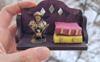 Raft cu bust Napoleon si carti