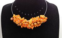Colier handmade statement cu flori portocalii cod